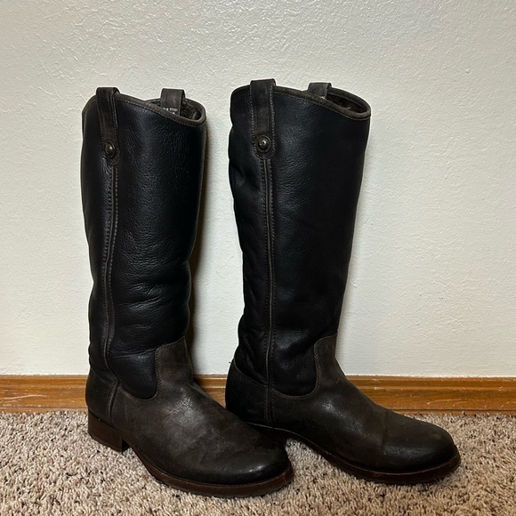 Frye Melissa Button Boot with‎ Sheep Shearling - Picture 2 of 11